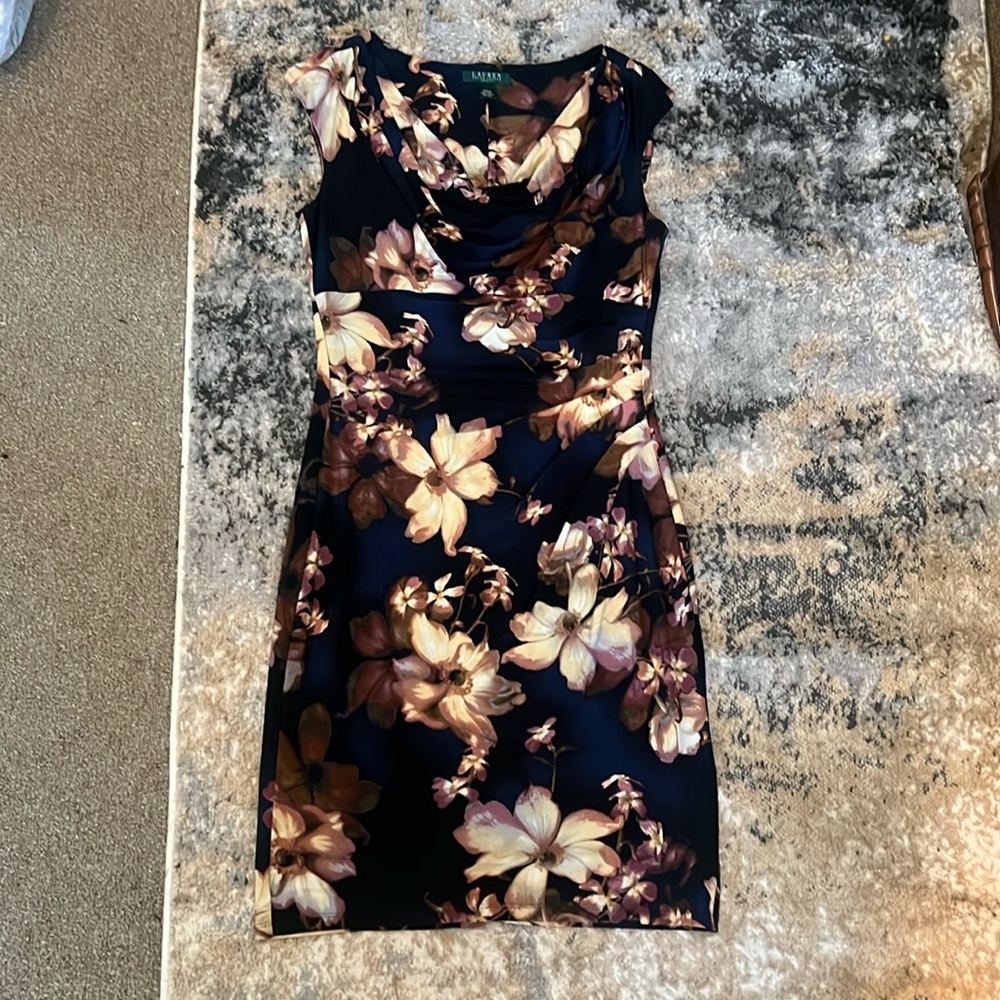 Elegant cap sleeve Ralph Lauren dress. No size tag but fits like a 12